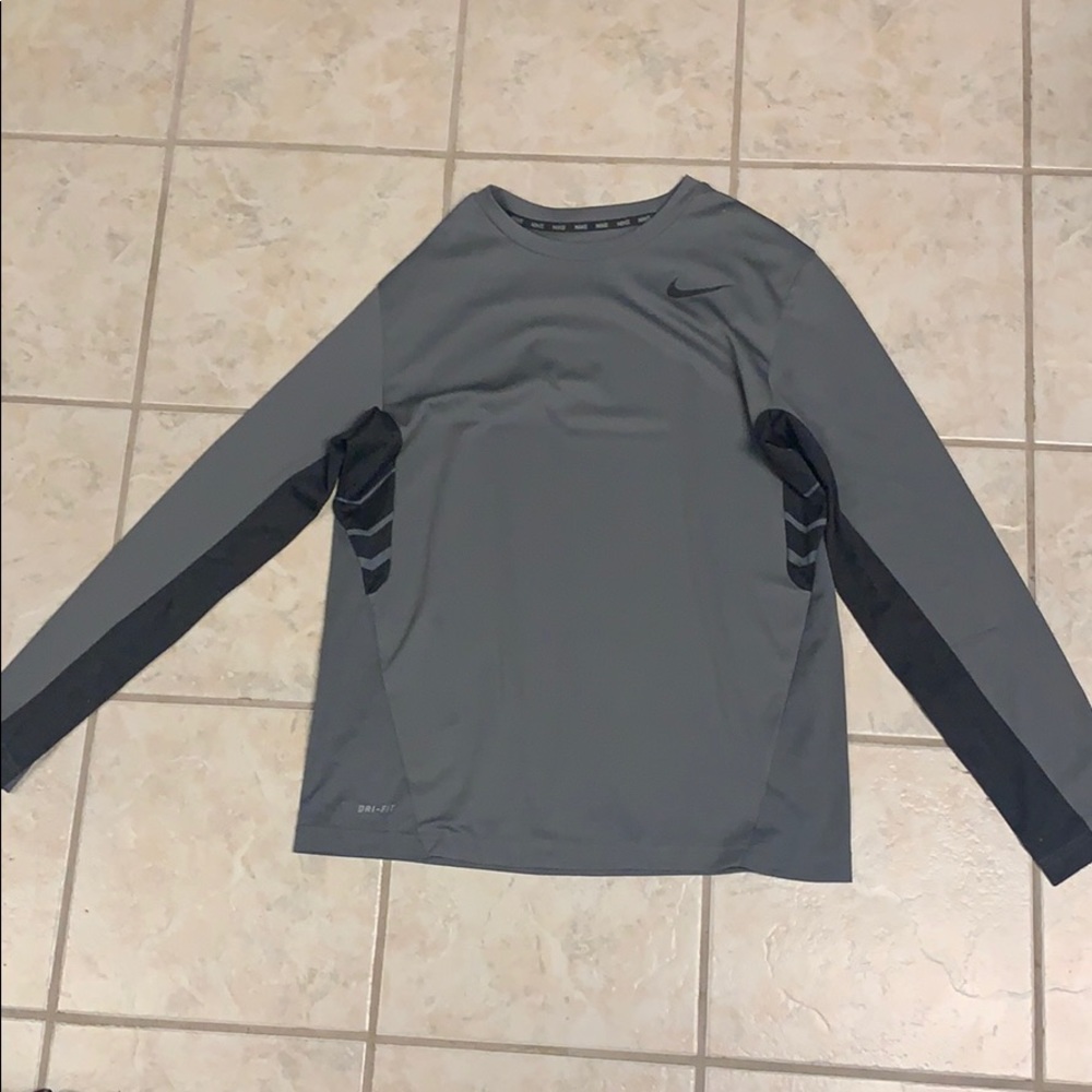 Nike Dry fit long sleeve t-shirt